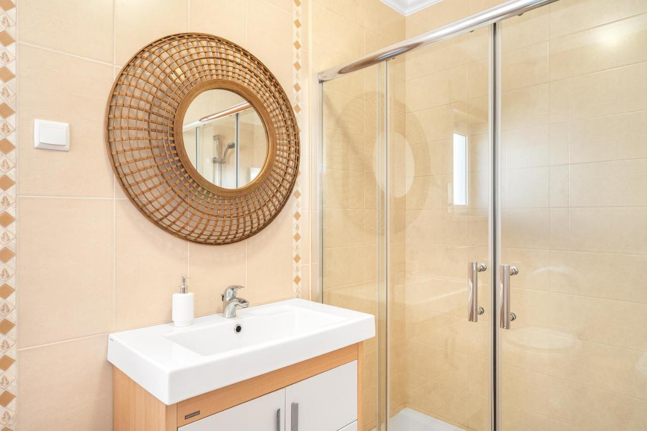 Ocean Getaway - Private Parking And Sea View Apartment นาซาเร ภายนอก รูปภาพ
