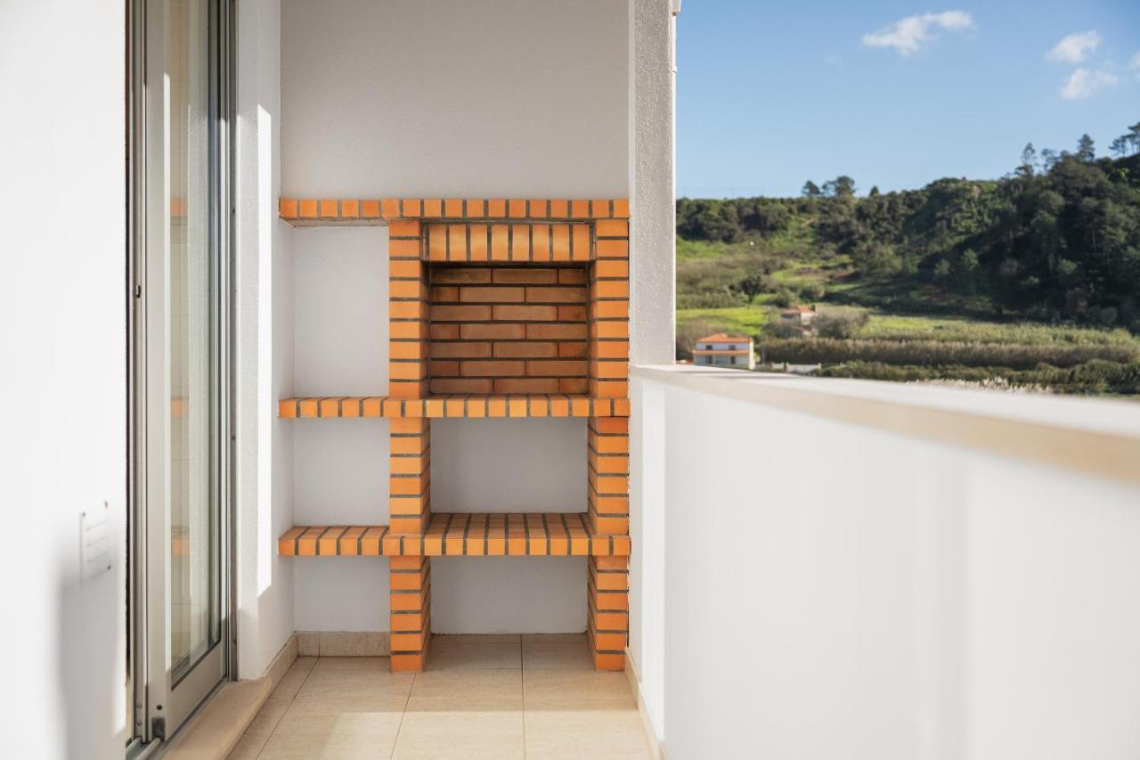 Ocean Getaway - Private Parking And Sea View Apartment นาซาเร ภายนอก รูปภาพ