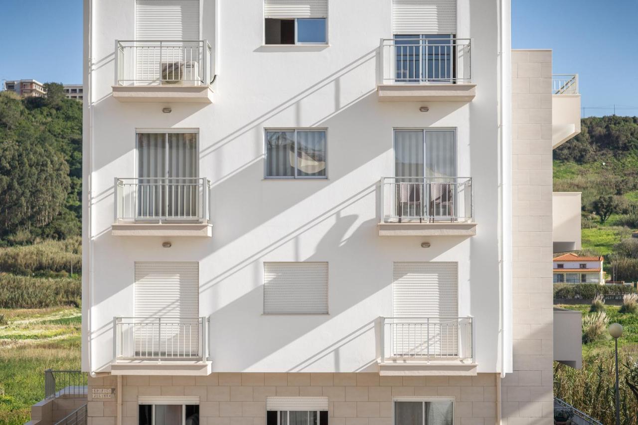Ocean Getaway - Private Parking And Sea View Apartment นาซาเร ภายนอก รูปภาพ